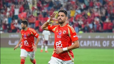 طاهر يسجل هدف الأهلي الأول في مرمى زد بالدوري الممتاز