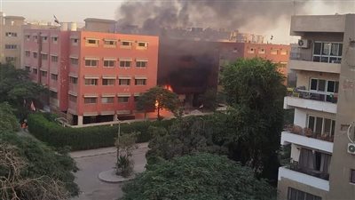 حريق داخل مدرسة شهيرة في المعادي (صور)