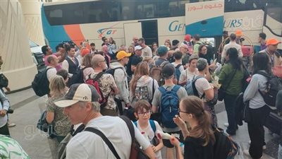 من بشتيل إلى أسوان، توافد السياح على القطارات لحضور تعامد الشمس على تمثال رمسيس (صور) 