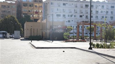 محافظ أسوان يفسخ عقد تأجير محل بحديقة بلازا للإخلال بشروط التعاقد (صور)