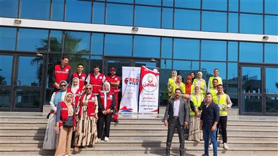 جامعة دمنهور تطلق حملة Red Week لتعزيز العمل التطوعي (صور)