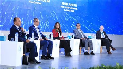 وزير الصحة: تنافس المحافظات في تطبيق اللامركزية يؤدي للتقدم الاقتصادي 