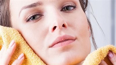  ماسكات طبيعية للعناية بالبشرة الدهنية في الخريف