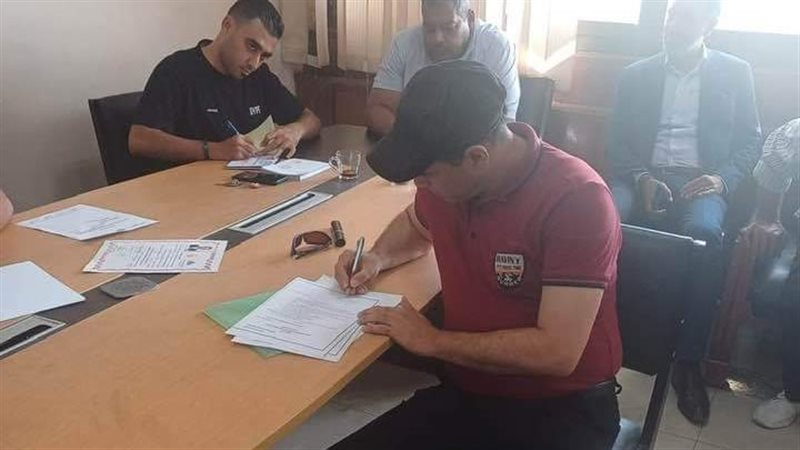 وليد عطا يتقدم بأوراق