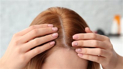  أفضل 7 وصفات طبيعية للعناية بالشعر الخفيف