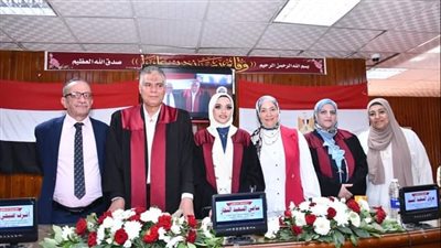 وزير الرياضة يناقش رسالة دكتوراه عن تطوير كرة القدم النسائية