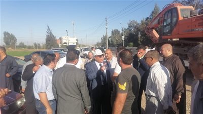 محافظ الدقهلية يقود حملة إزالة معرض سيارات على أرض زراعية