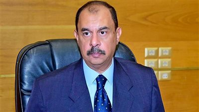 محافظ سوهاج يقرر إيقاف مدير جمعية زراعية عن العمل لمدة 3 شهور