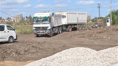 محافظة الدقهلية تدرس توسعة وازدواج الطريق المؤدي للمحطة الوسيطة للمخلفات