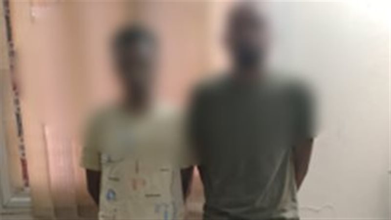 ميكانيكى وعاطل يقتلا