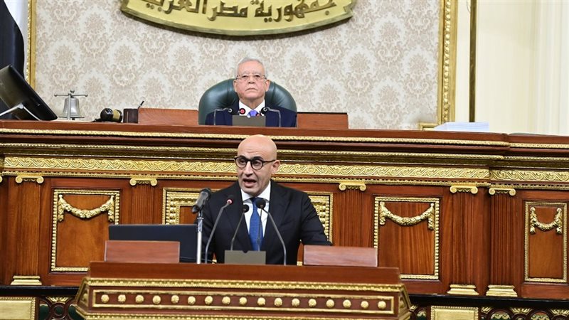 وزير التعليم أمام