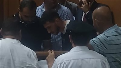 فتوح يوقع على اتفاق تصالح مع أسرة ضحية الدهس خلال جلسة محاكمته بمطروح (صور)