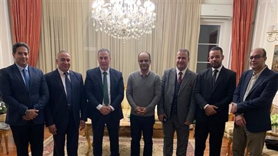 سفير مصر ببلغاريا يستقبل وفدا رسميا لعمال مصر