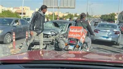إصابة 3 أشخاص فى حادث تصادم سيارتين بالتجمع الأول 