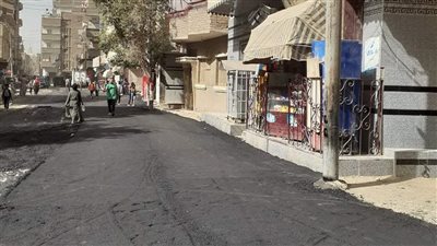 استكمال أعمال رصف شوارع طهطا في سوهاج ضمن الخطة الاستثمارية 