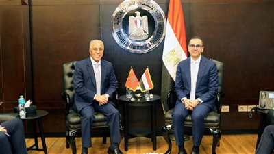 وزير الاستثمار يبحث مع السفير المغربي بالقاهرة سبل تعزيز العلاقات الاقتصادية