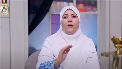 زوجتي خلعت الحجاب ولا تصلي وتريد الطلاق، ماذا أفعل معها؟ هبة عوف تجيب (فيديو)