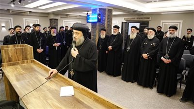 الأنبا فيلوباتير يناقش ترتيبات الخدمة في إيبارشية أبوقرقاص