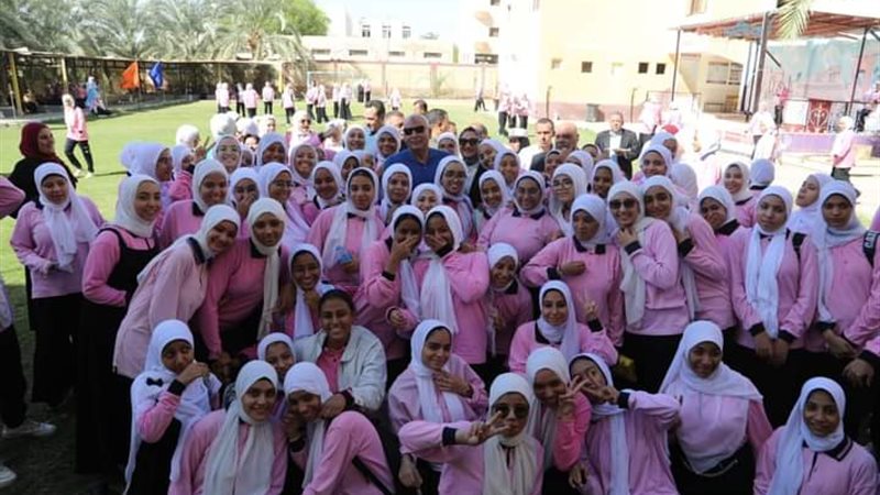 الزملوط وطالبات المدرسة