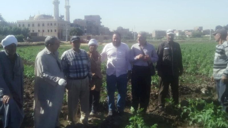 يوم حقلي لتوعية مزارعي