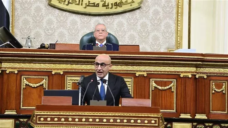 جلسة وزير التعليم