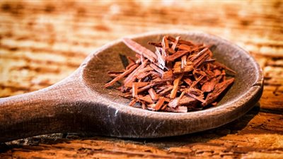 زيت خشب الصندل، الحل السحري والسريع لمشاكل البشرة