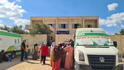 الكشف على 1129 مواطن خلال قافلة طبية مجانية بالبحيرة 