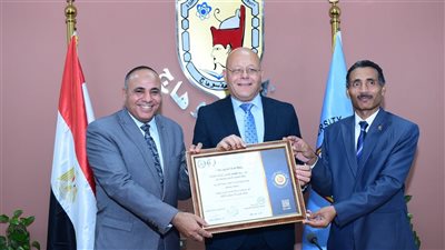 اعتماد مركز تنمية قدرات أعضاء هيئة التدريس والقيادات بجامعة سوهاج