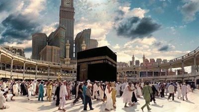 تفسير رؤية طواف حول الكعبة في المنام وعلاقتها بالسعادة والراحة النفسية 