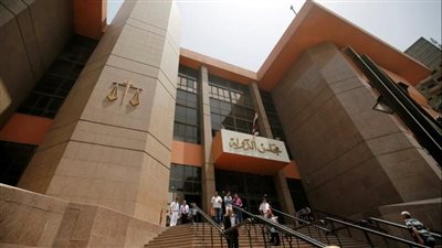 الإدارية العليا: العامل المؤقت يكتسب مركزًا قانونيًًّا في جهة عمله