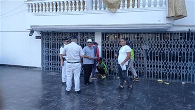 غلق وتشميع 13 معرضا مخالفا للسيارات بدمياط الجديدة (صور)