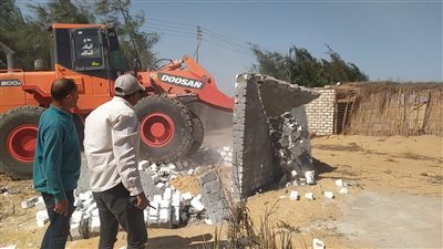 إزالة 43 حالة تعدٍ بمدينة القصاصين في الإسماعيلية (صور) 