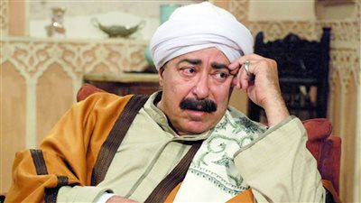 صلاح السعدني، العمدة المثقف الذي قلب عادل إمام حياته رأسًا على عقب، وهذه قصته مع مقهى شهير بالجيزة 