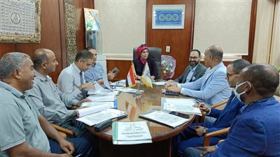 شئون التعليم والطلاب بجامعة الأقصر يناقش تنظيم العمل بالأنشطة الطلابية