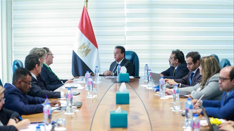 اجتماع د.خالد عبدالغفار،
