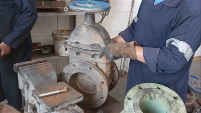 مياه سوهاج: صيانة 15 ألف و158 محبس بالشبكات خلال عام