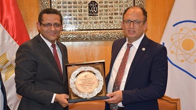 جامعة حلوان ونقابة الصحفيين يوقعان بروتوكول تعاون لتقديم الخدمات الصحية للصحفيين وأسرهم