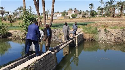 بعد شكاوي المواطنين، محافظ أسيوط يوجه بتنفيذ معدية بترعة المعنا