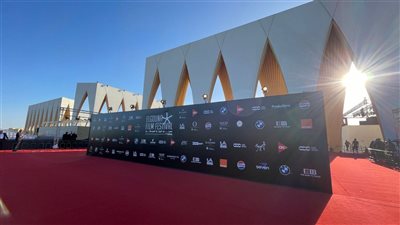 أول صور من ريد كاربت مهرجان الجونة السينمائي بدورته السابعة