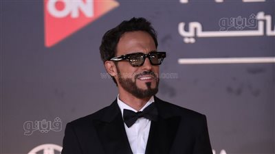 يوسف الشريف وشيكو وأحمد داوود على السجادة الحمراء لمهرجان الجونة (صور)