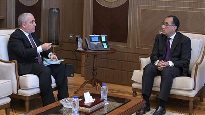 تفاصيل لقاء مدبولي ورئيس الوطنية للصحافة (صور)