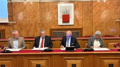 رئيس جامعة عين شمس يوقع مذكرة تفاهم مع جامعة ليوبليانا بسلوفينيا