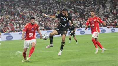 الغندور يكشف عن هوية حكم لقاء قمة الأهلي والزمالك بالدوري