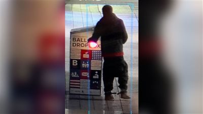 من أولها، مجهولون يشعلون النار في صندوق اقتراع بولاية أمريكية