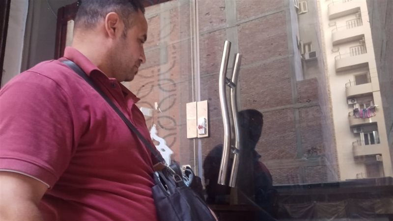 اغلاق المحلات التجارية