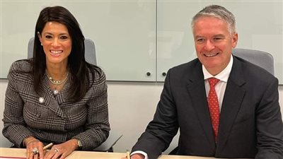  المشاط توقع مذكرة تجديد البرنامج القطري حتى عام 2025