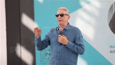 محمود حميدة يكشف أسرار مسيرته الفنية في مهرجان الجونة: معرفتش معنى الجوائز إلا بعد الأربعين.. الفنان الذي لا يسمع النقد لديه خلل.. والسينما أثقل صناعة في التاريخ وتحتاج إلى قانون 