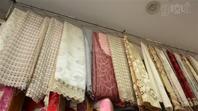 مفروشات العروسة في سوق جامع البنات.. تخفيضات وعروض وتصميمات سورية وتركية وهندية.. وتاجر جملة: ممكن تجهز بنتك بـ 25 ألف جنيه (فيديو والصور)