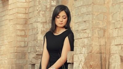 السبب مفاجأة، أمل منسي تتصدر موقع 