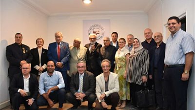 بحضور أبطال أكتوبر، افتتاح الصالون الثقافي لجمعية القاهرة الخيرية الأرمنية العامة